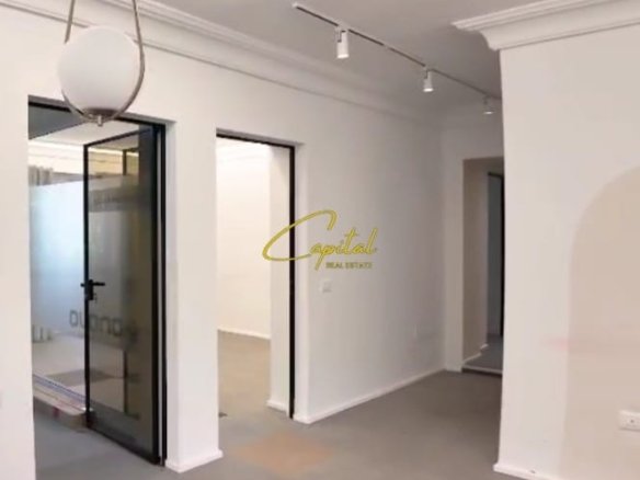 AMBIENT BIZNESI EM QIRA 130 M2 RRUGA E DURRESIT 150.000 LEKE