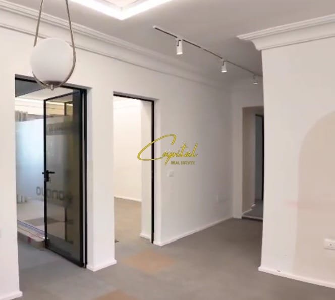 AMBIENT BIZNESI EM QIRA 130 M2 RRUGA E DURRESIT 150.000 LEKE