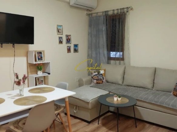 APARTAMENT ME QIRA 1+1 MYSLYM SHYRI 600 EURO