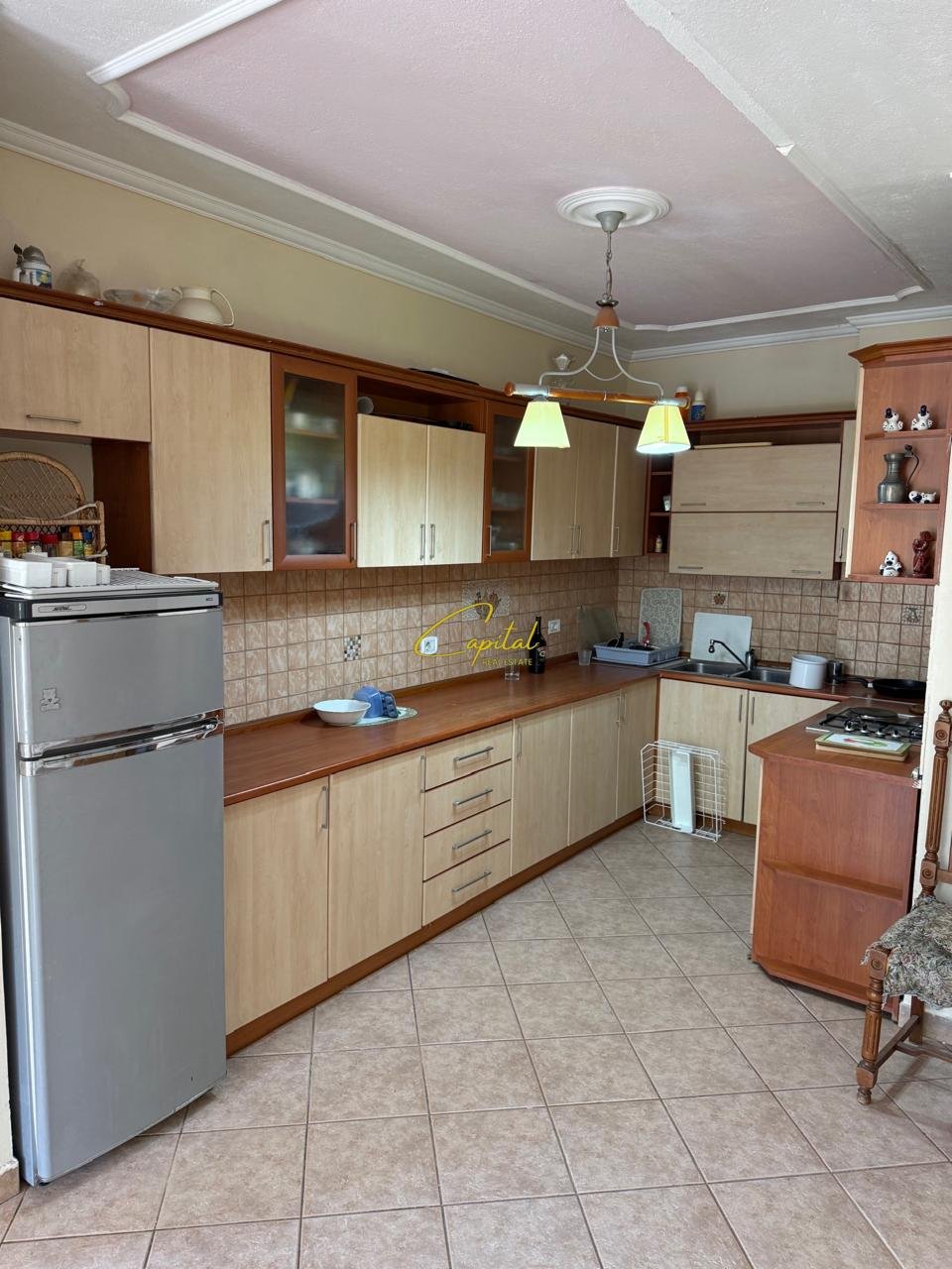 ZYRE ME QIRA 150 M2 ISH EKSPOZITA 120.000 LEKE