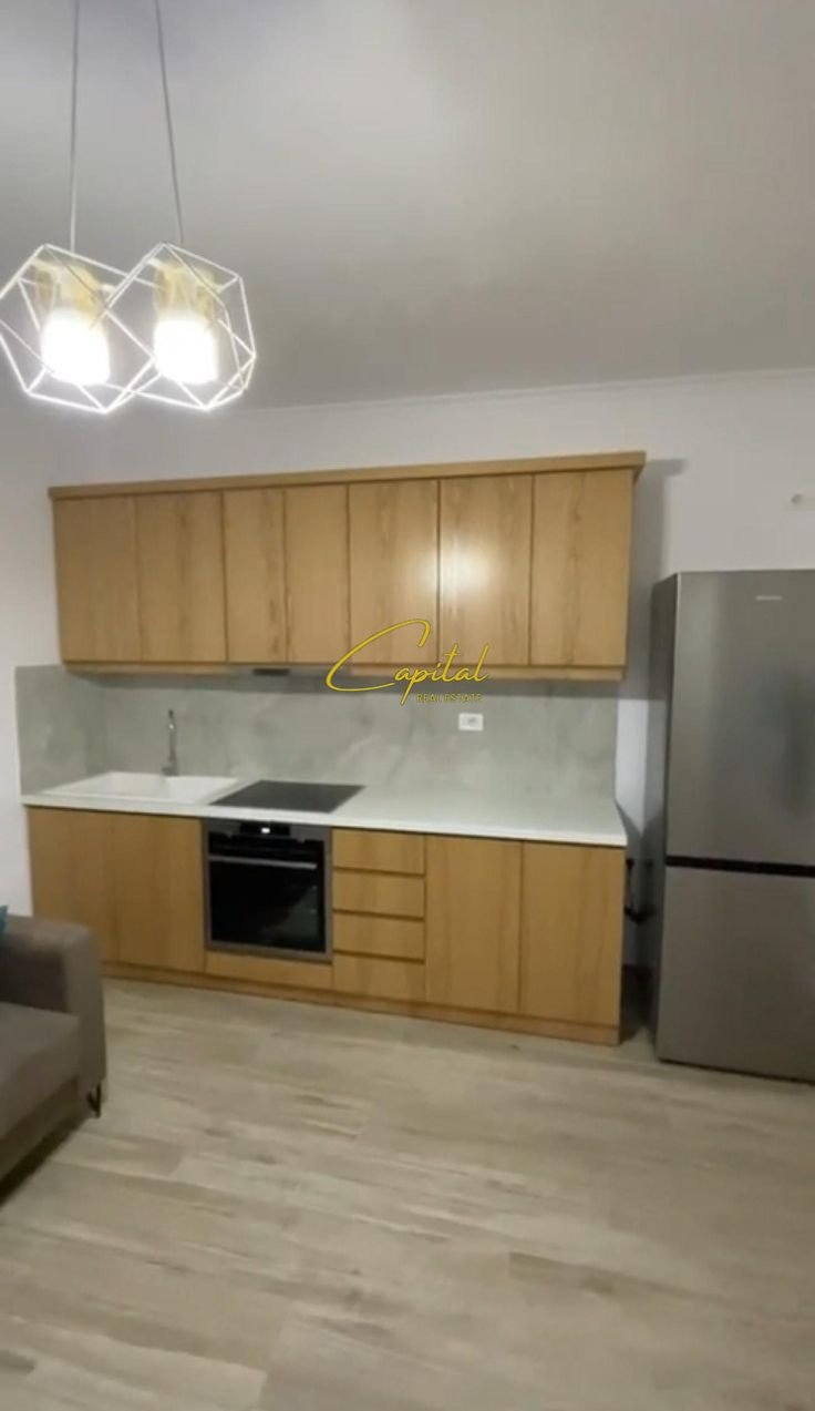 APARTAMENT ME QIRA 1+1 ISH PARKU 500 EURO