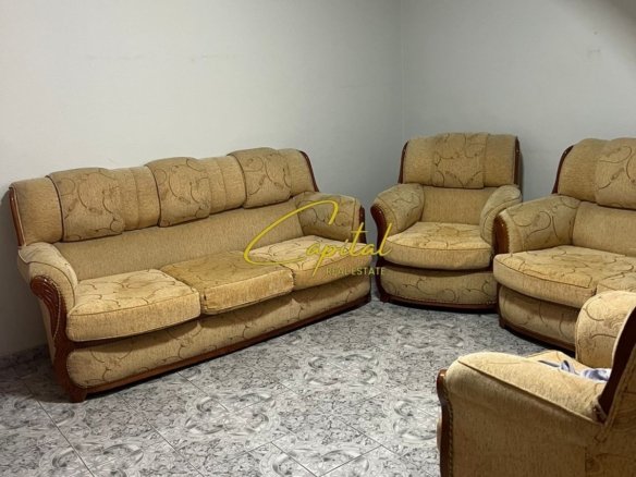 VILE ME QIRA 200 M2 FRESKU 50.000 LEKE