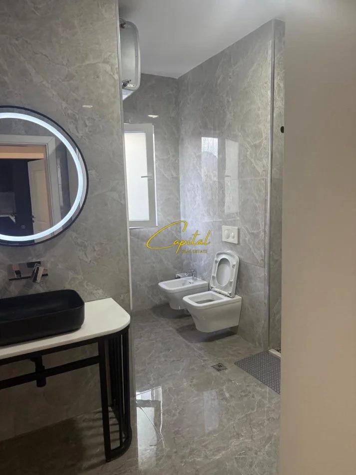 APARTAMENT ME QIRA 2+1 QENDRA TREGTARE TEG 700 EURO