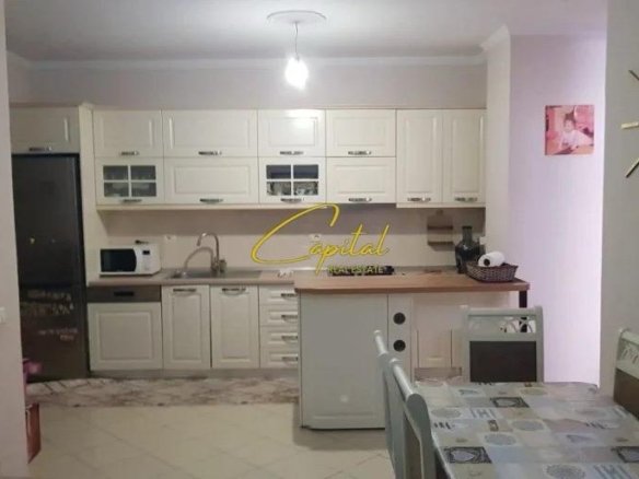APARTAMENT ME QIRA 2+1 YZBERISHT 40.000 LEKE