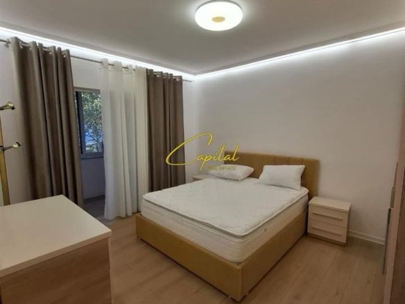APARTAMENT ME QIRA 1+1 ISH STACIONIT TRENIT 55.000 LEKE