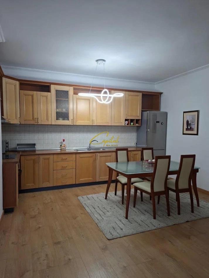 APARTAMENT ME QIRA 2+1 ISH BLLOKU 1000 EURO