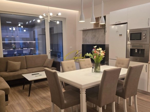 APARTAMENT ME QIRA 2+1+2 BULEVARDI I RI 900 EURO