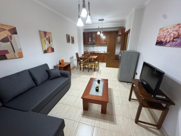 APARTAMENT ME QIRA 1+1 KODRA E DIELLIT 45.000 LEKE