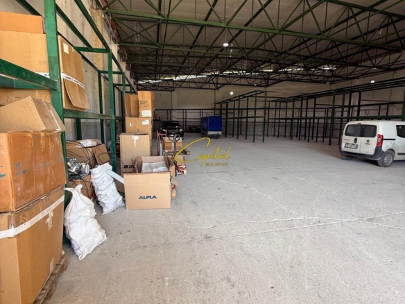 MAGAZINE ME QIRA 800 M2 AUTOSTRADA TR-DR 4000 EURO