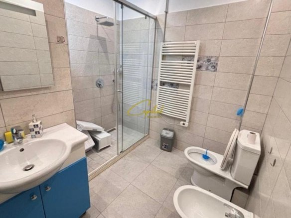 APARTAMENT ME QIRA 3+1 PAZARI I RI 850 EURO