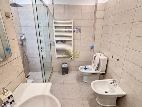 APARTAMENT ME QIRA 3+1 PAZARI I RI 850 EURO