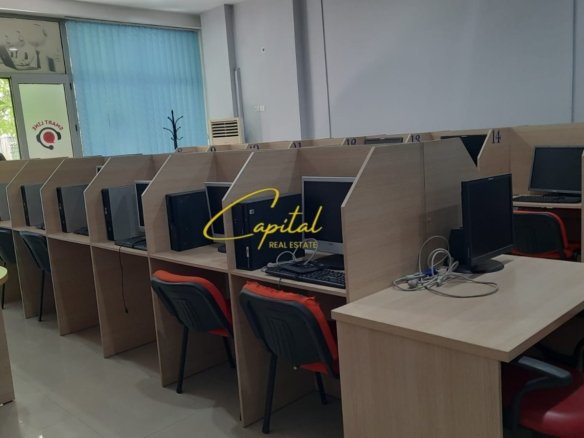 AMBIENT BIZNESI ME QIRA 99 M2 ISH PARKU 80.000 LEKE