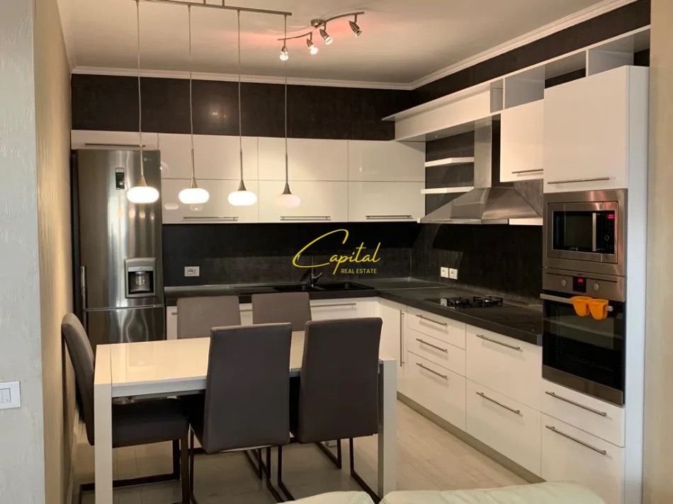 APARTAMENT ME QIRA 3+1 RRUGA JORDAN MISJA 85.000 LEKE