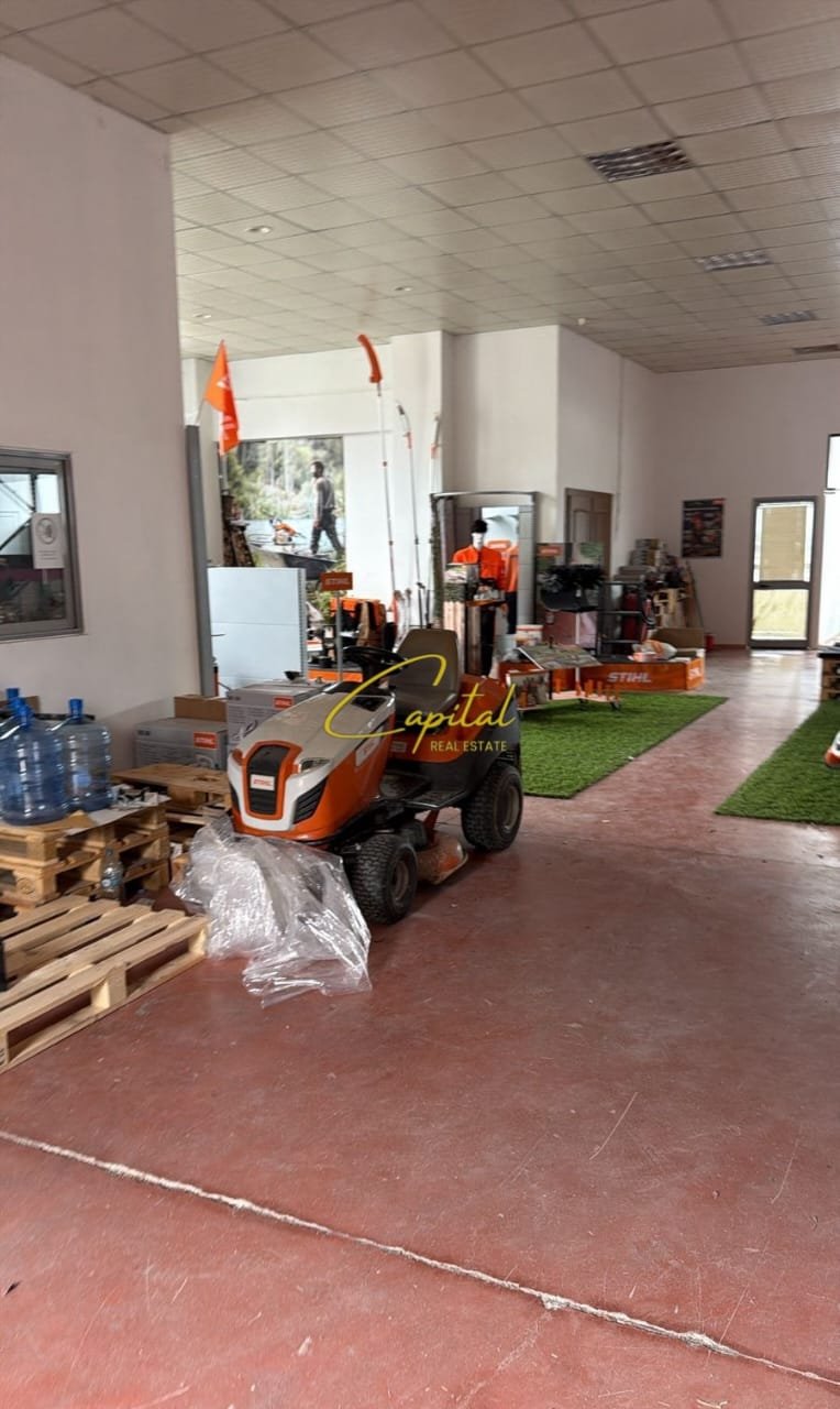 KAPANON ME QIRA 500 M2 AUTOSTRADA TR-DR 2000 EURO