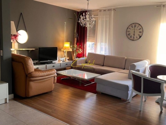 APARTAMET DUBLEX ME QIRA 3+1 RRUGA E DURRESIT 90.000 LEKE