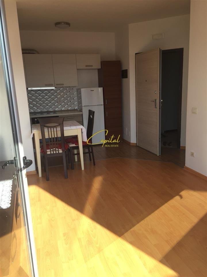 WhatsApp Image 2026-05-02 at 10.31.41 AM APARTAMENT EM QIRA 1+1 RRUGA XHANFIZE KEKO 50.000 LEKE