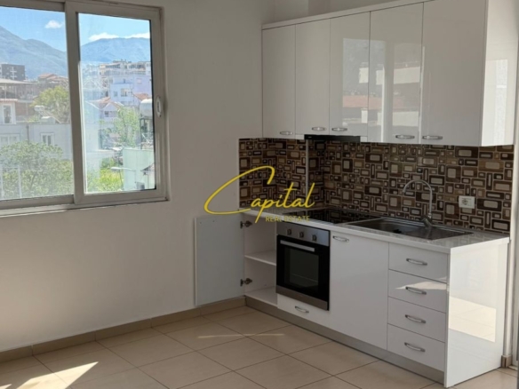 APARTAMENT EM QIRA 1+1 5 MAJI 35.000 LEKE