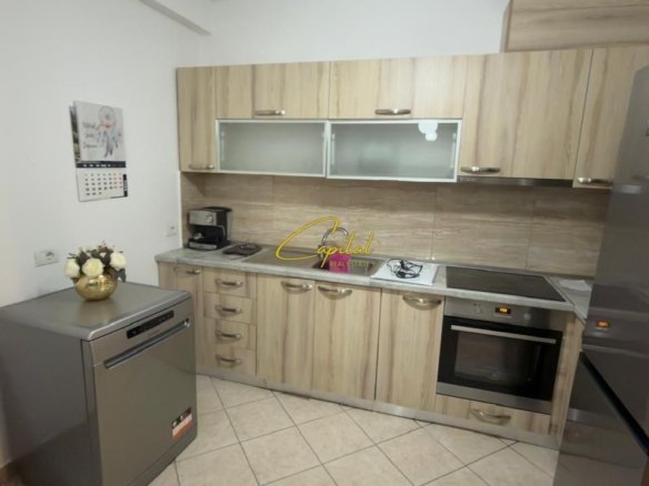 APARTAMENT ME QIRA 1+1 ISH PARKU 45.000 LEKE