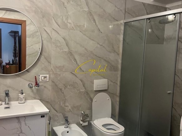 APARTAMENT ME QIRA 2+1 RRUGA E KAVAJES 75.000 LEKE