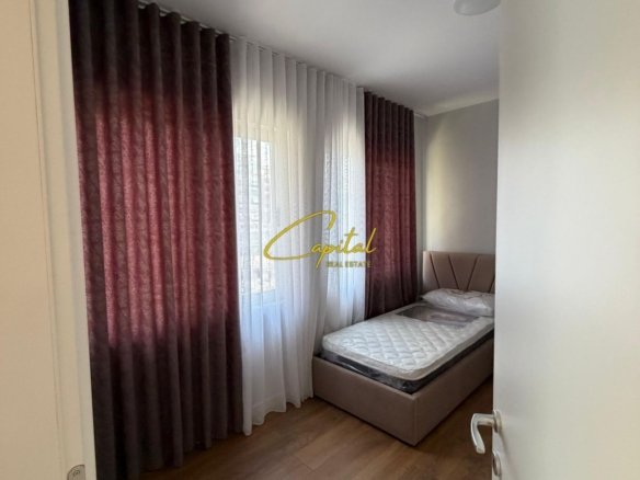 APARTAMENT ME QIRA 2+1 YZBERISHT 600 EURO