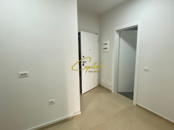 AMBIENT BIZNESI ME QIRA 93 M2 RRUGA E KOSOVAREVE 100.000 LEKE