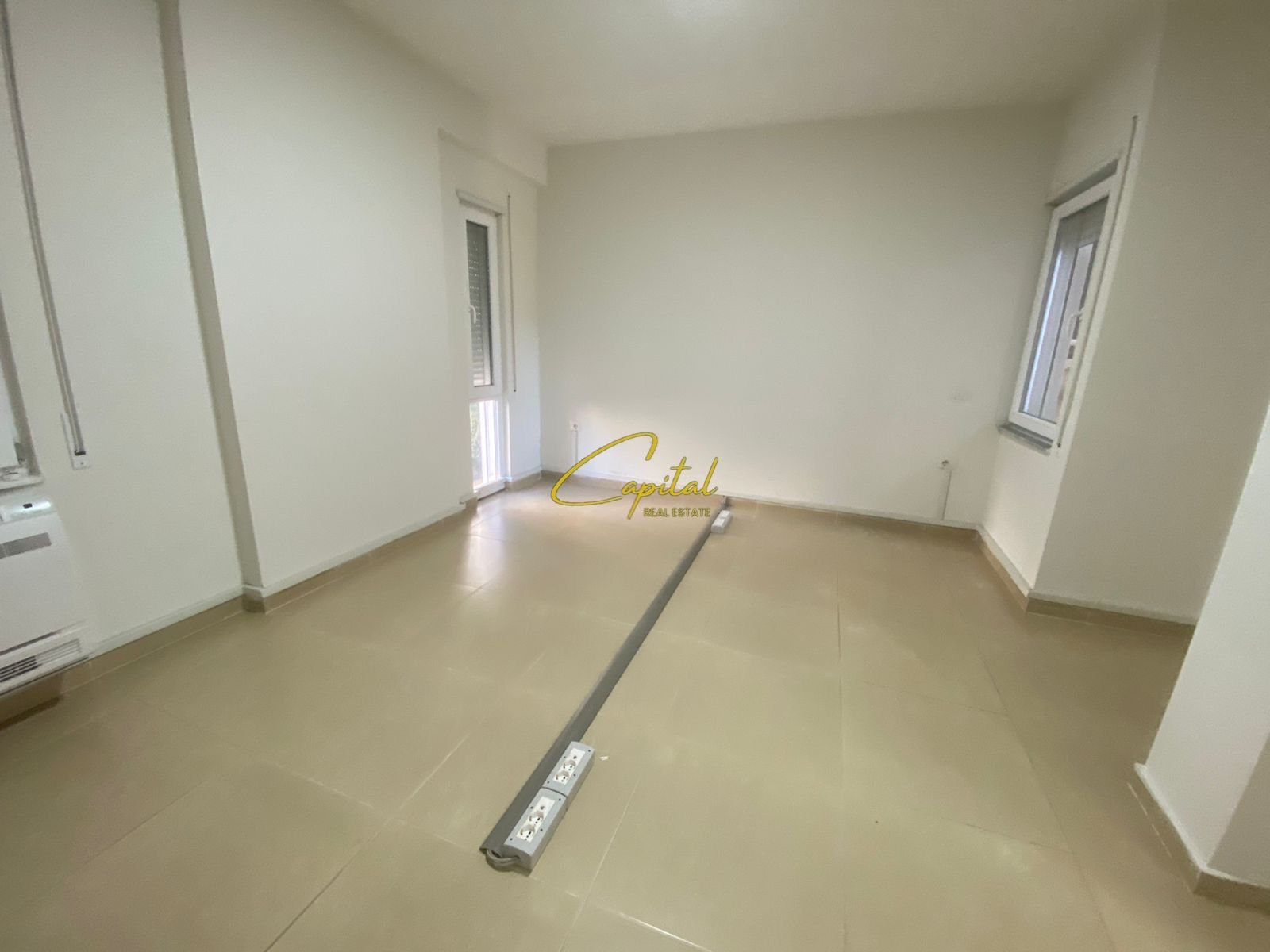 AMBIENT BIZNESI ME QIRA 93 M2 RRUGA E KOSOVAREVE 100.000 LEKE
