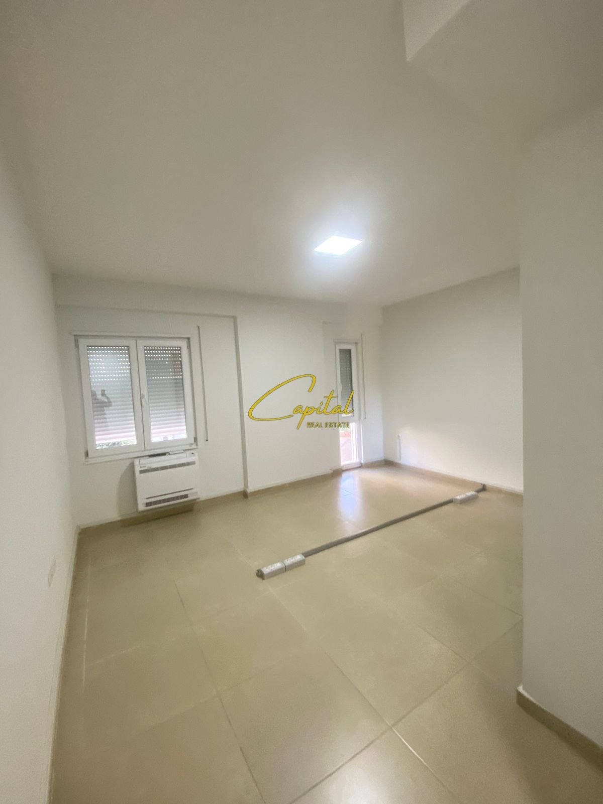 AMBIENT BIZNESI ME QIRA 93 M2 RRUGA E KOSOVAREVE 100.000 LEKE