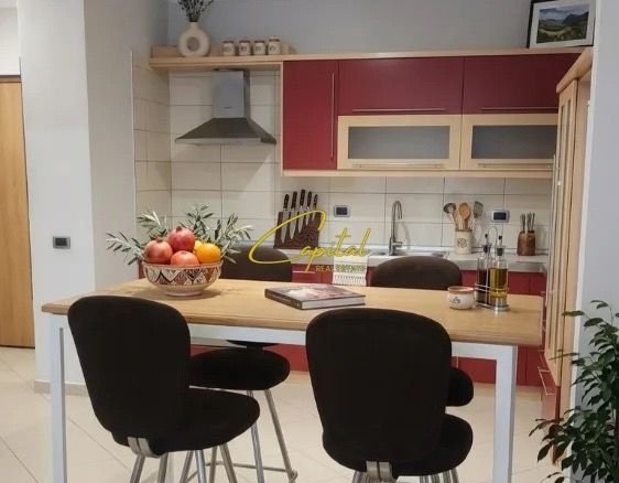 APARTAMENT ME QIRA 1+1 KRISTAL CENTER 50.000 LEKE