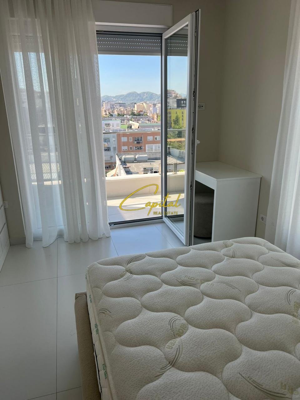 APARTAMENT ME QIRA 2+1 ISH STACIONI TRENIT 75.000 LEKE