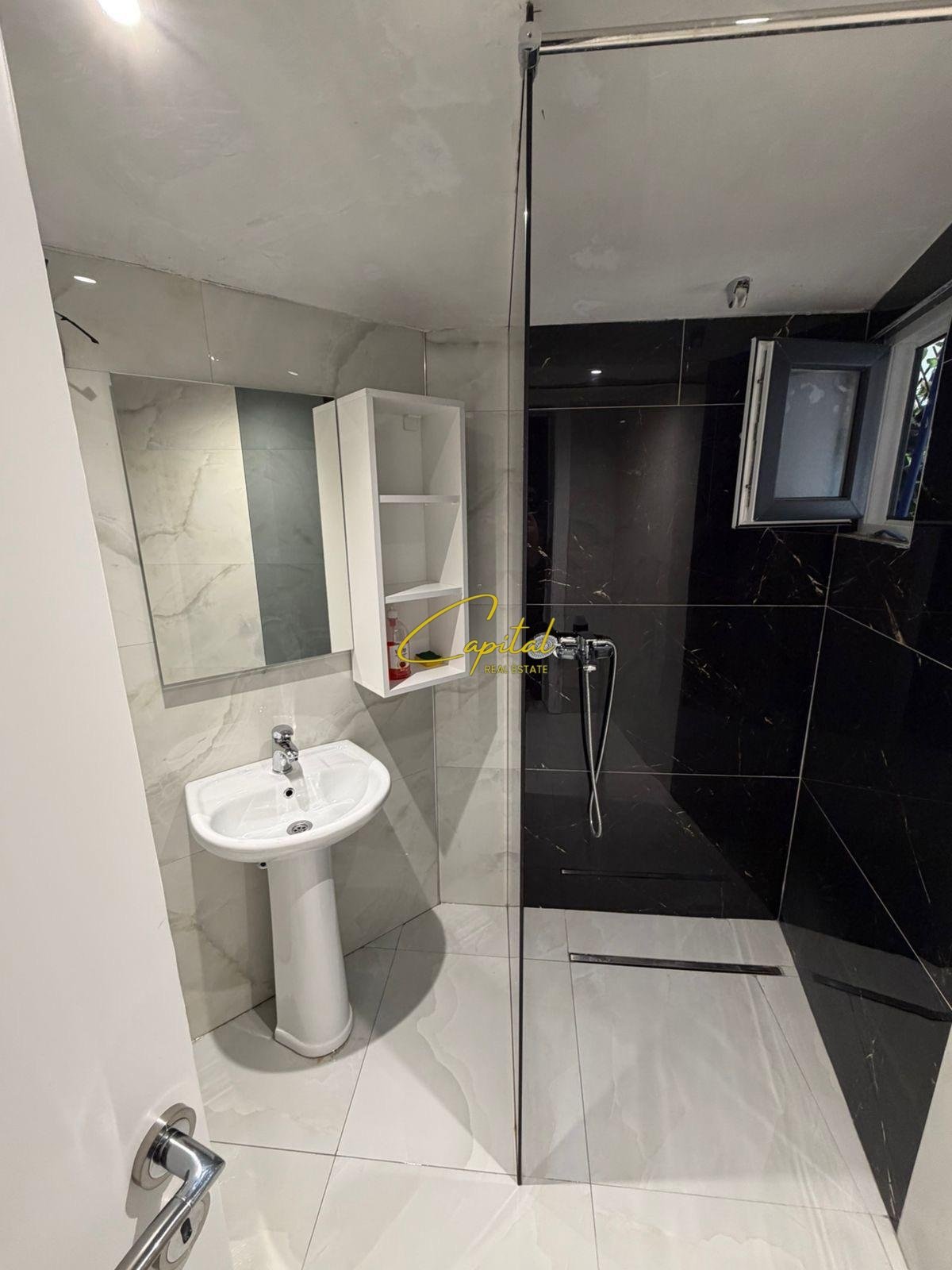 APARTAMENT ME QIRA 1+1 MATERNITETI I RI 50.000 LEKE