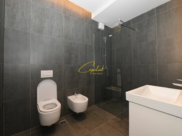 APARTAMENT ME QIRA 2+1 KOMPLEKSI DELIJORGJI 1.300 EURO
