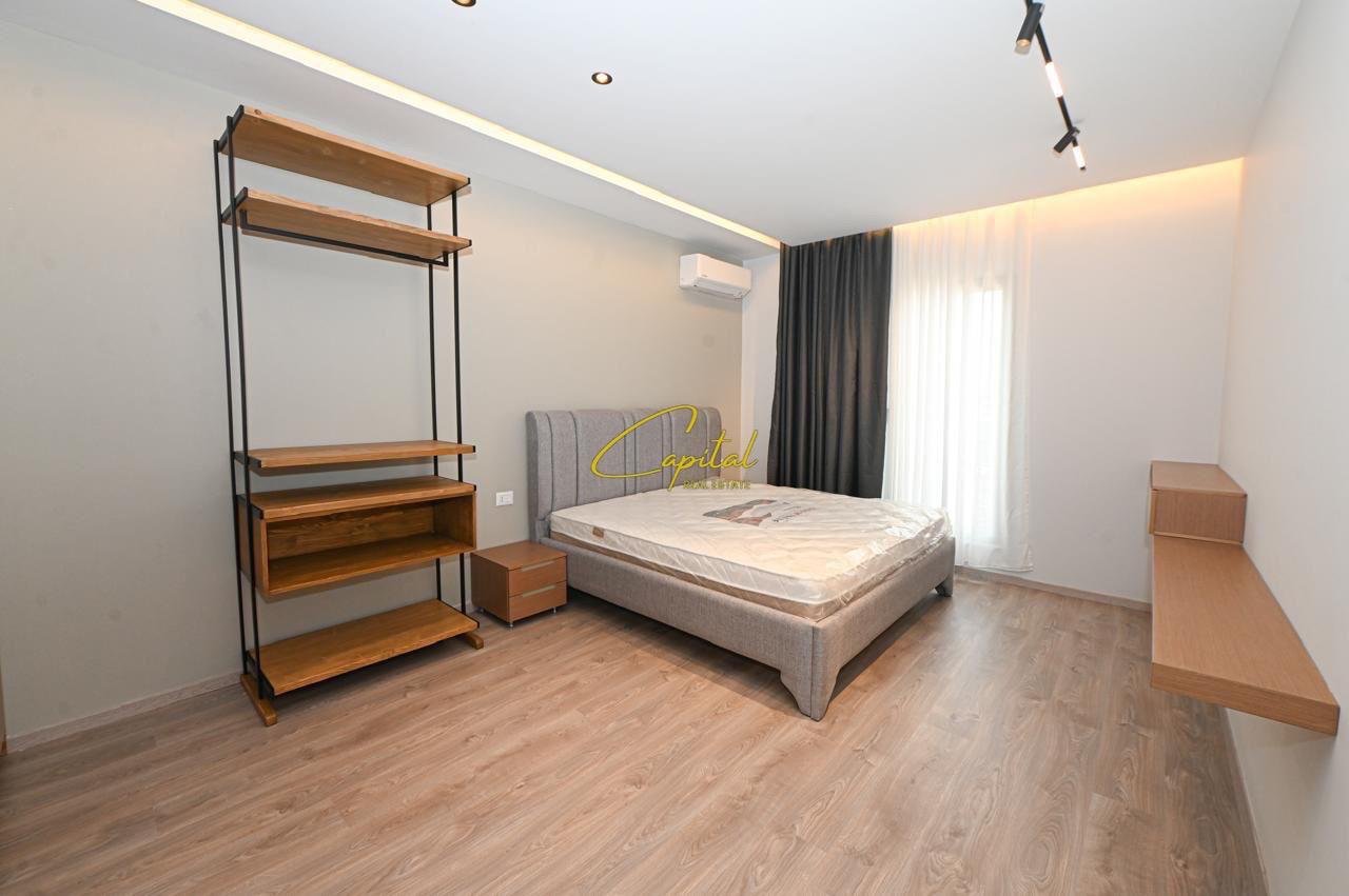 APARTAMENT ME QIRA 2+1 KOMPLEKSI DELIJORGJI 1.300 EURO