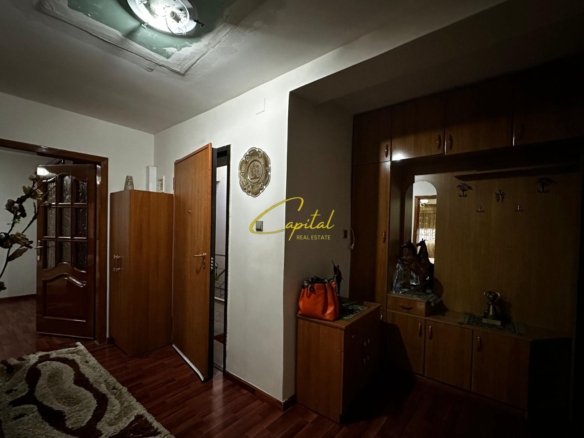 APARTAMENT ME QIRA 2+1 RRUGA FORTUZI 55.000 LEKE
