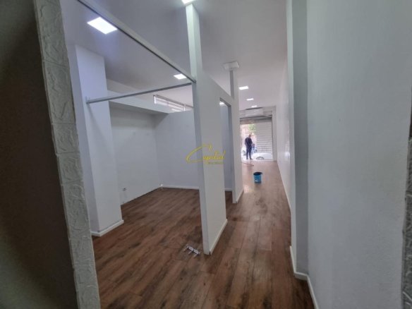 AMBIENT BIZNESI ME QIRA 50 M2 MYSLYM SHYRI 60.000 LEKE