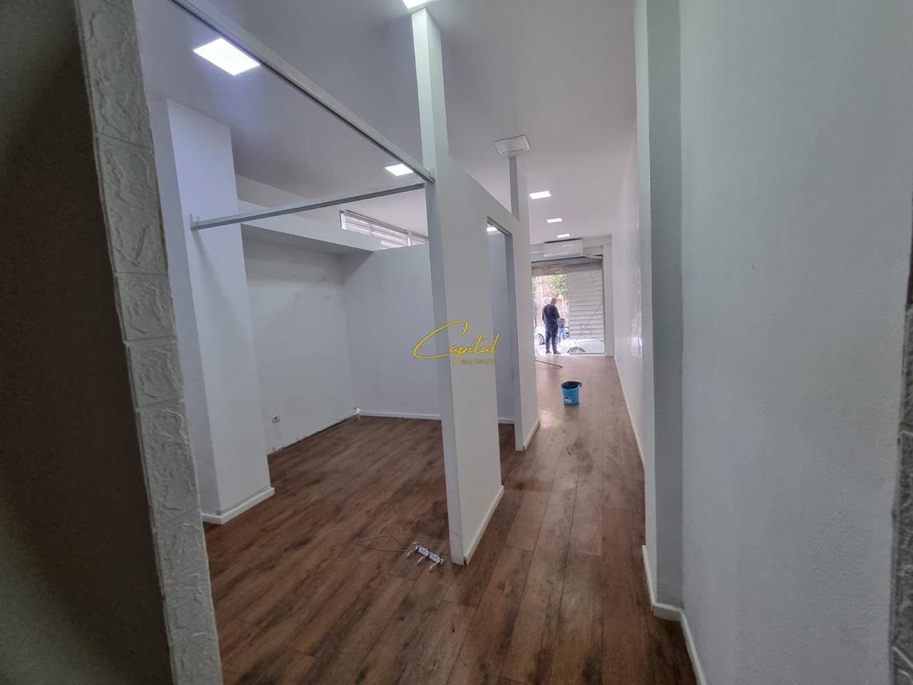 AMBIENT BIZNESI ME QIRA 50 M2 MYSLYM SHYRI 60.000 LEKE