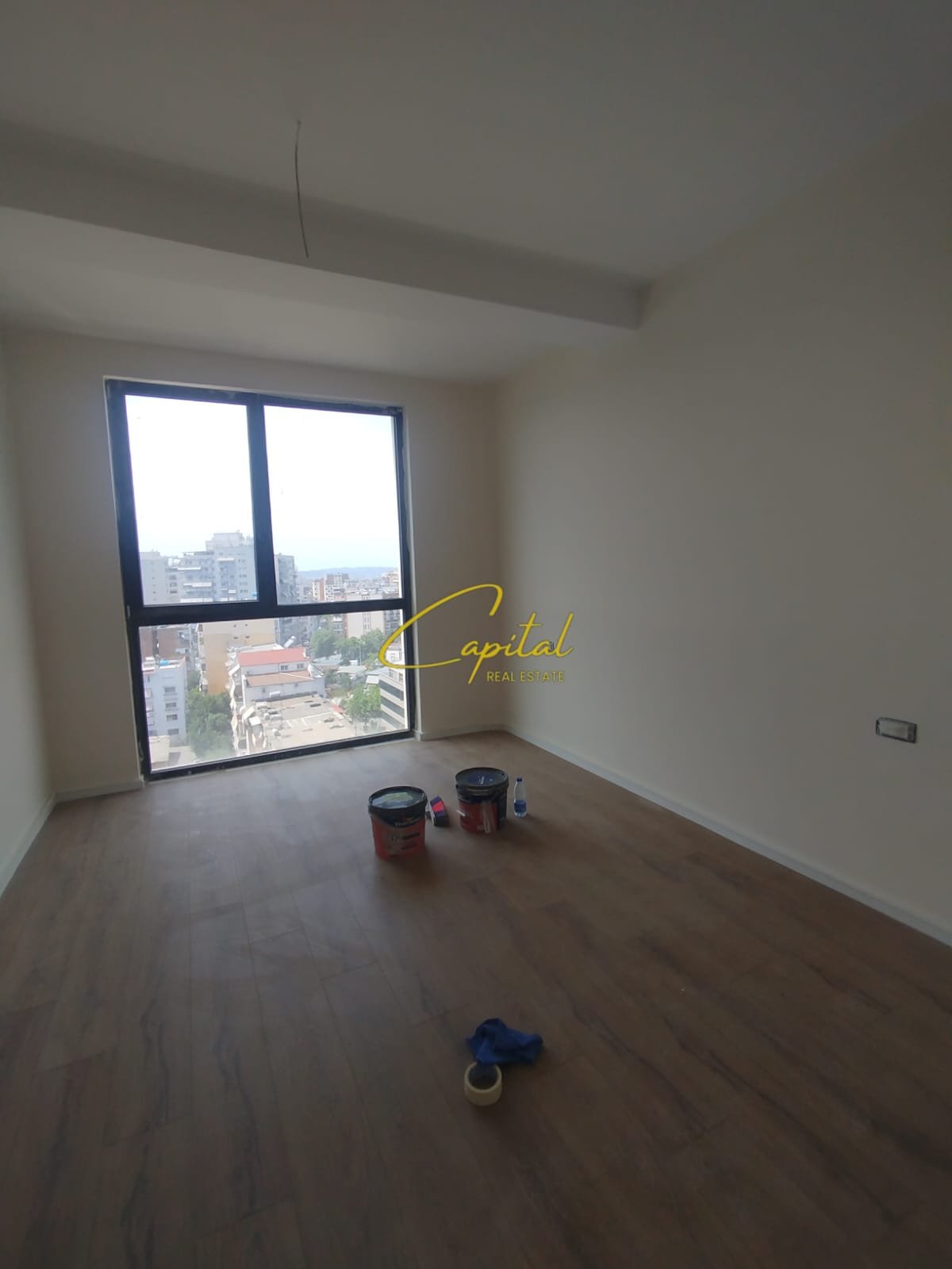 ZYRE ME QIRA 75 M2 REZIDENCA GOLDEN TOWER 60.000 LEKE