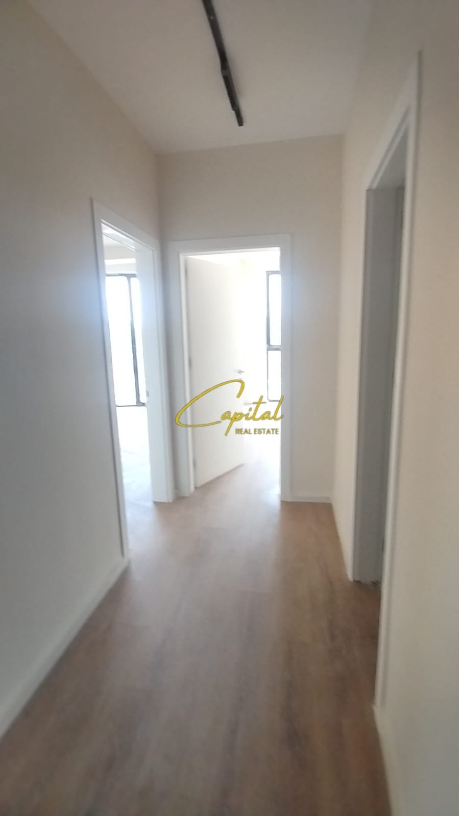 ZYRE ME QIRA 75 M2 RESIDENCA GOLDEN TOWER 65.000 LEKE