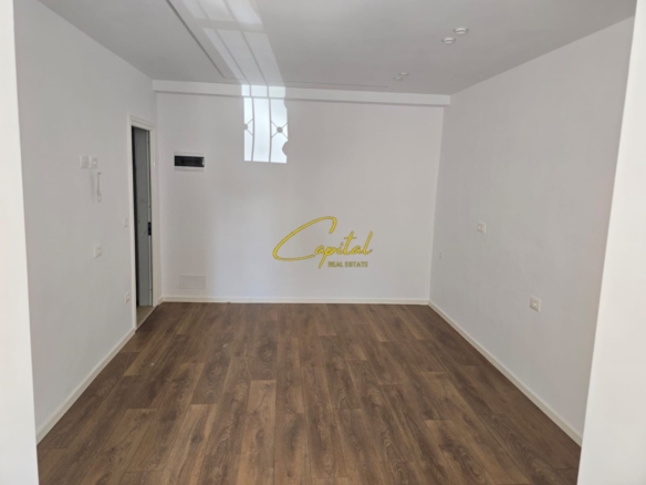 SHITET GARSONIERE 30 M2 PAZARI I RI 83.000 EURO