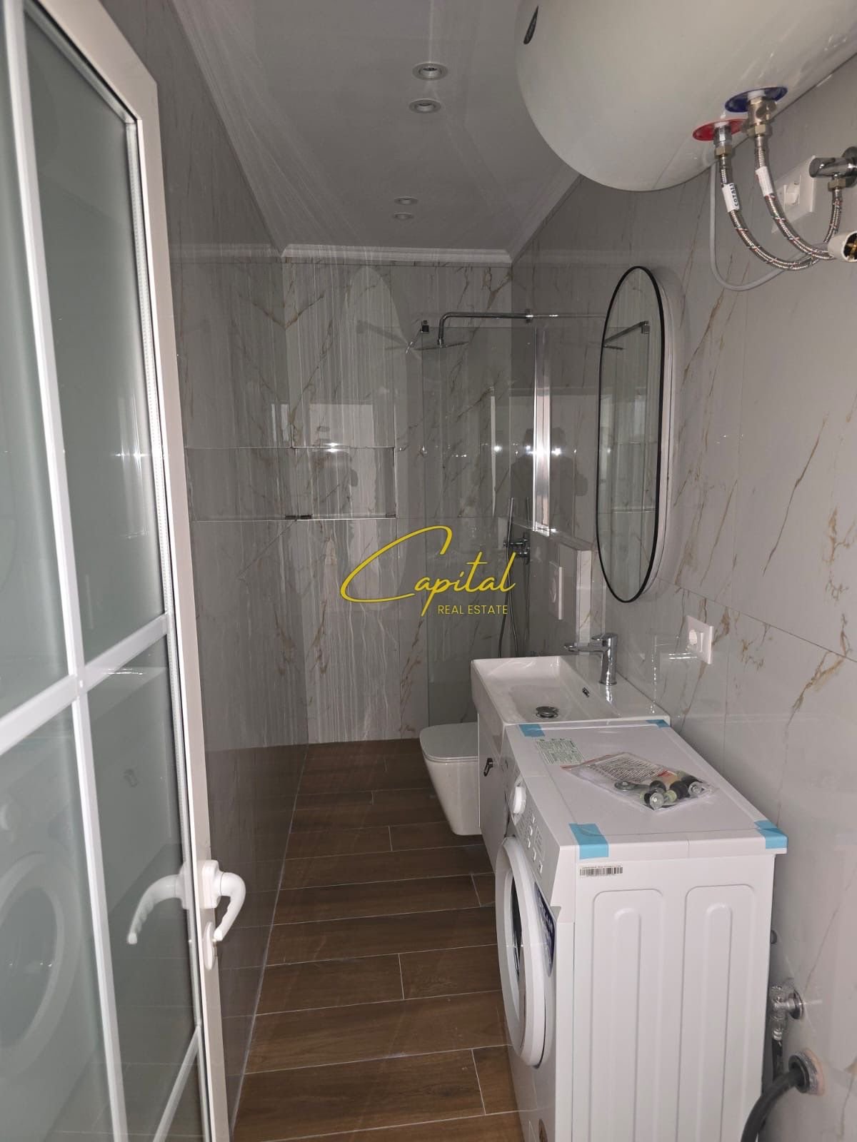 SHITET GARSONIERE 30 M2 PAZARI I RI 83.000 EURO