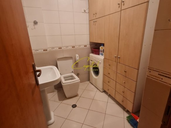 APARTAMENT ME QIRA 2+1+2 RRUGA NDRE MJEDA 70.000 LEKE