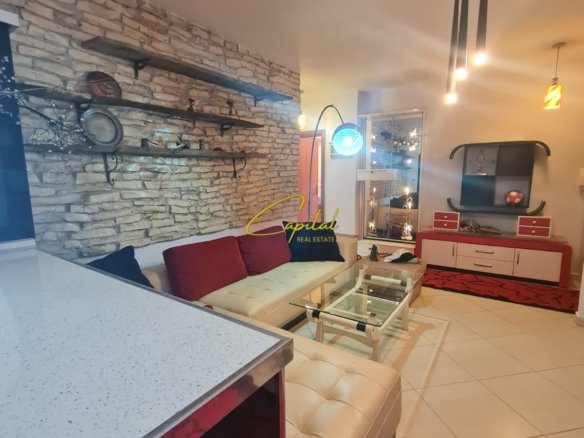 APARTAMENT ME QIRA 2+1+2 RRUGA NDRE MJEDA 70.000 LEKE