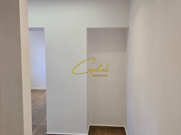 SHITET GARSONIERE 30 M2 PAZARI I RI 85.000 EURO