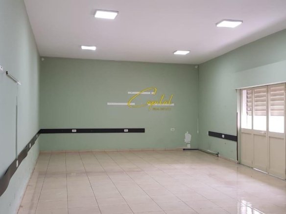 AMBIENT BIZNESI ME QIRA 100 M2 RRUGA BARDHYL 100.000 LEKE