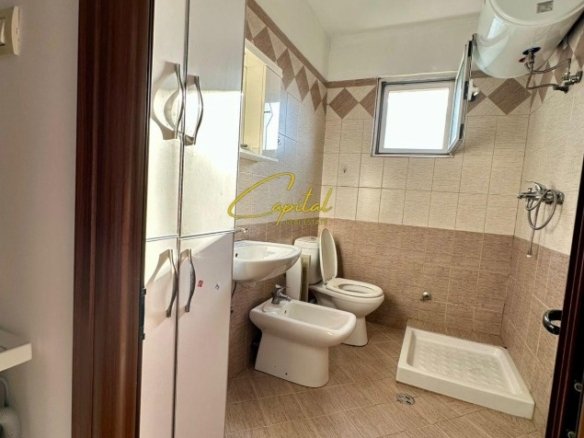 APARTAMENT ME QIRA 1+1 LAPRAKE 40.000 LEKE