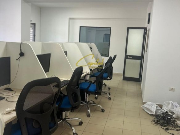 AMBIENT BIZNESI ME QIRA 140 M2 PAZARI I RI 750 EURO