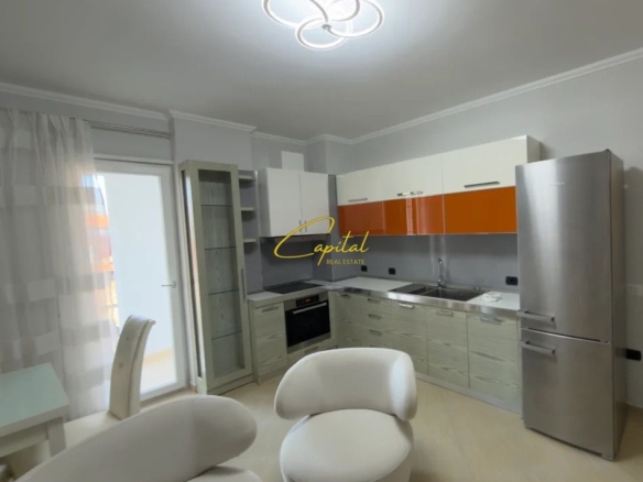 APARTAMENT ME QIRA 1+1 21 DHJETORI 650 EURO