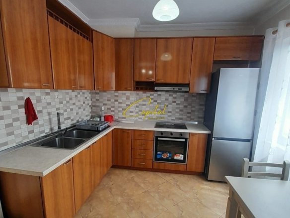 APARTAMENT ME QIRA 1+1 RRUGA E DIBRES 55.000 LEKE