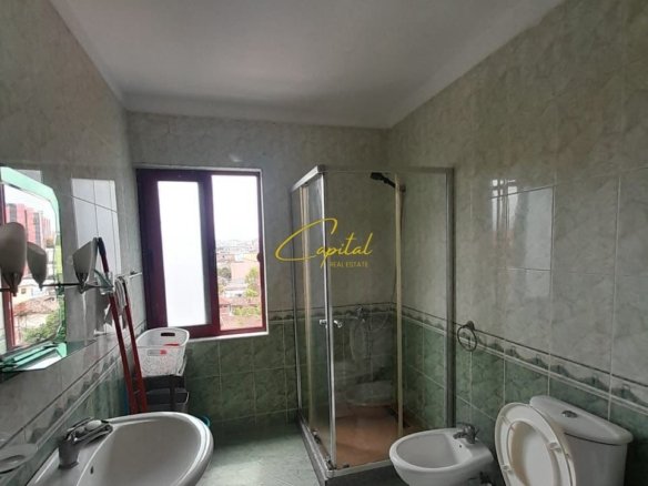 APARTAMENT ME QIRA 1+1 RRUGA E DIBRES 55.000 LEKE