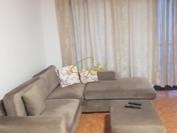 APARTAMENT ME QIRA 1+1 RRUGA E KAVAJES 50.000 LEKE