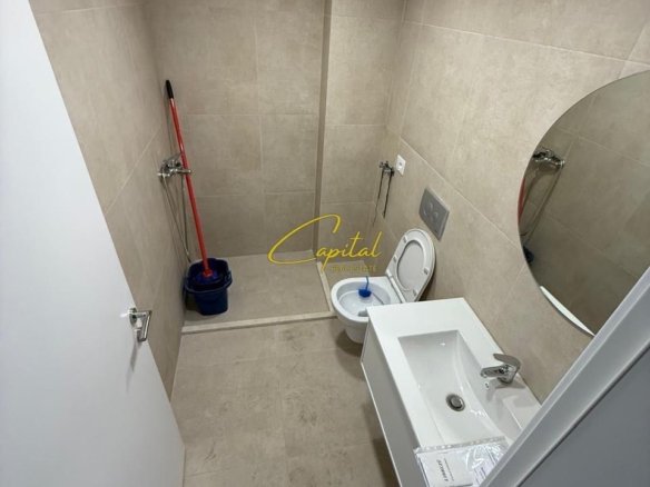 AMBIENT BIZNESI ME QIRA 60 M2 KOMPLEKSI GOLDEN PARK 3 450 EURO